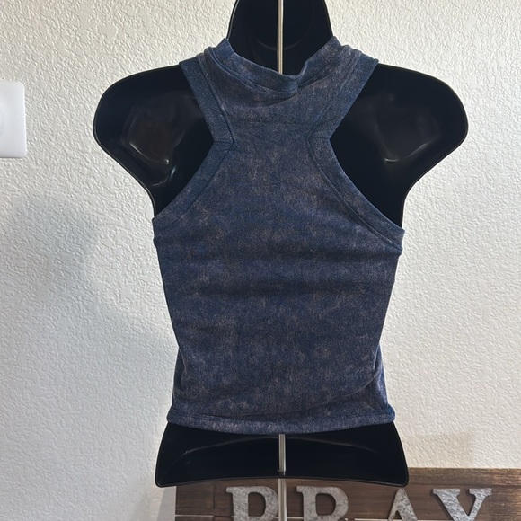 NWT Sincerely Jules Blue Halter Neck Knit Tank Top M/L Lightweight Summer - Picture 11 of 11
